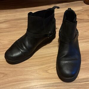 Teva waterproof leather Ankle Boots